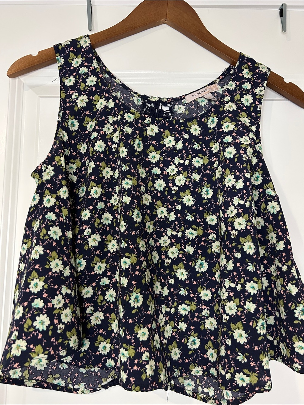 Blu Pepper Floral Sleeveless Boho Blouse - Size Small